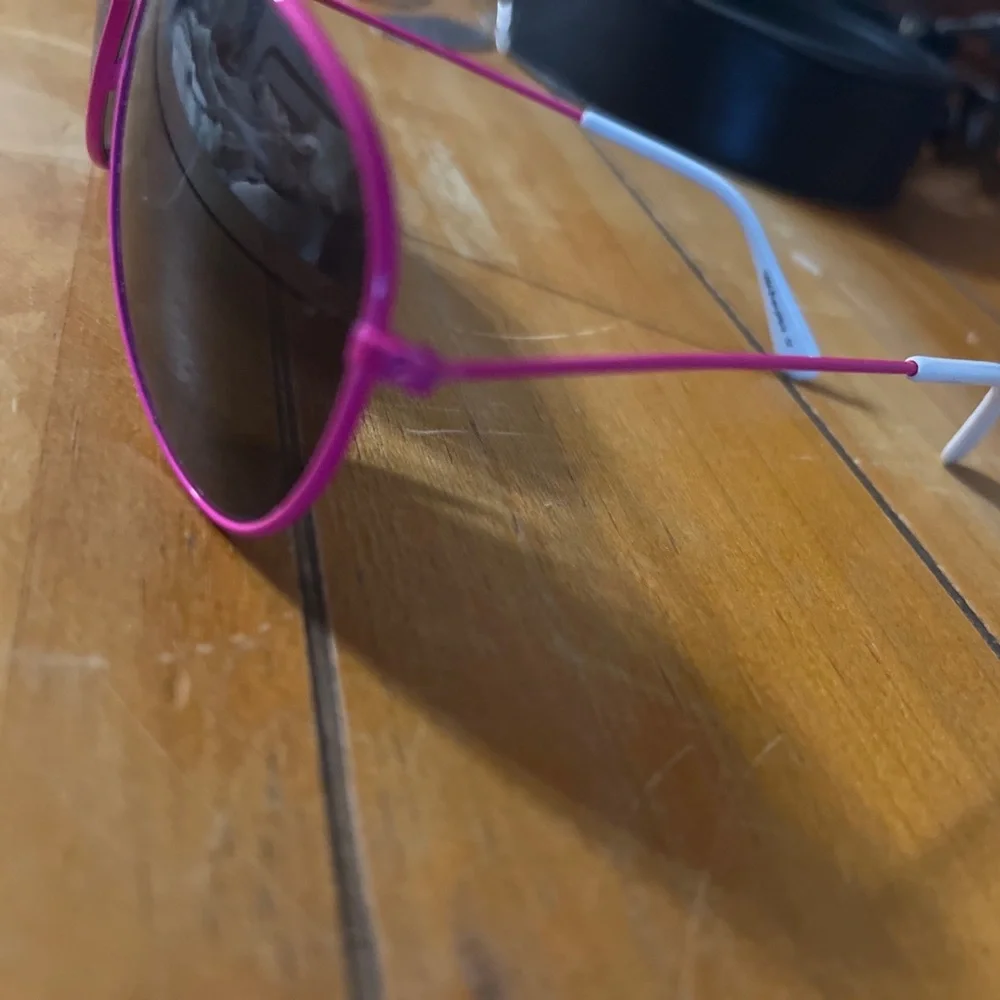 sunglasses - Picture 2 of 3